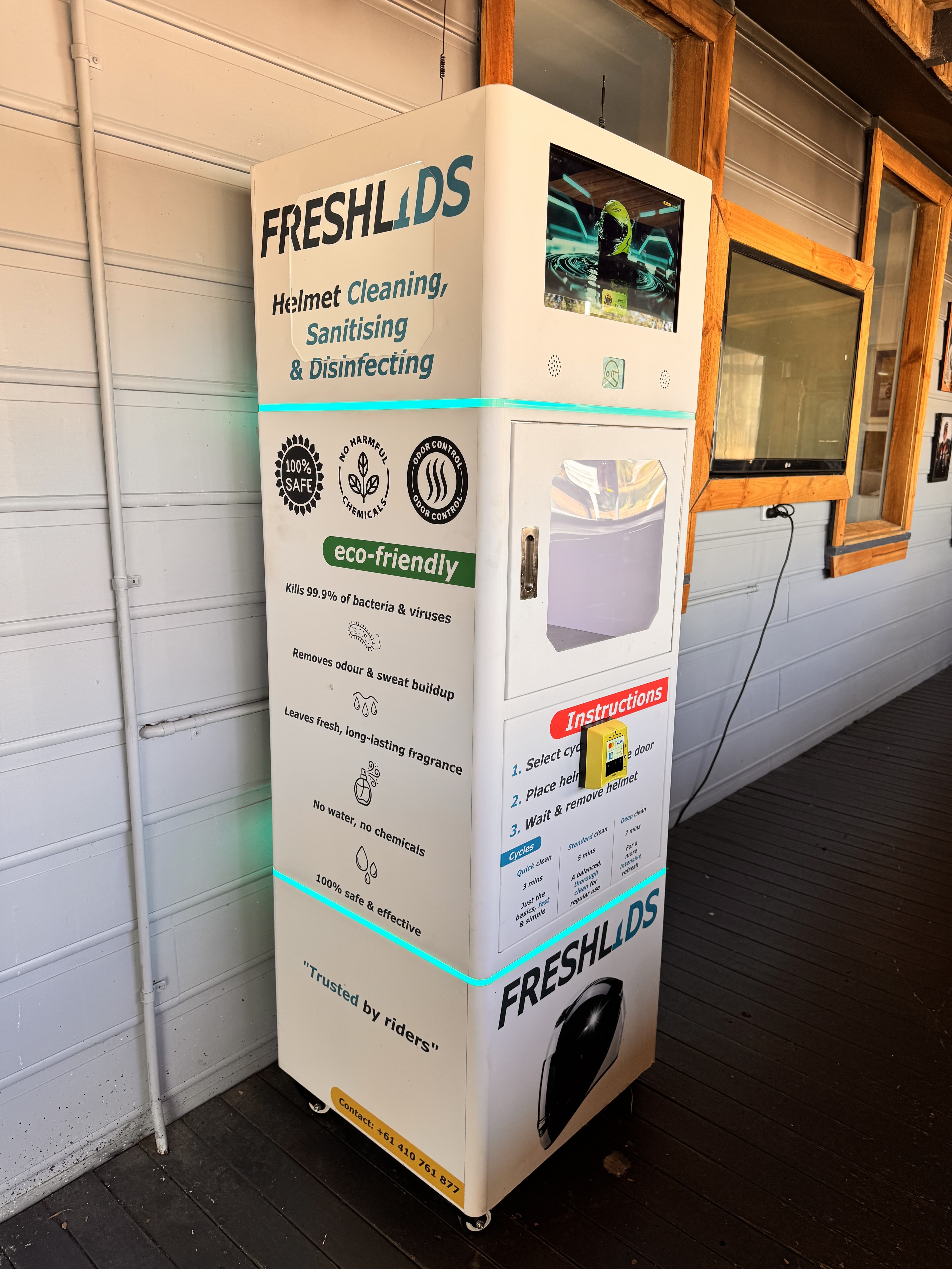 FreshLids machine on the verandah at Grey Gum Cafe on Putty Road